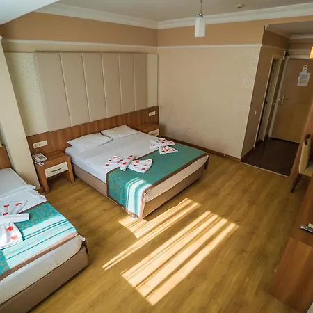 Cleopatra Tac & Apart Lejlighedshotel 3*