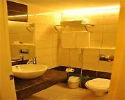 Cleopatra Tac & Apart