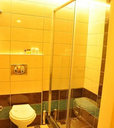 Cleopatra Tac & Apart 3*