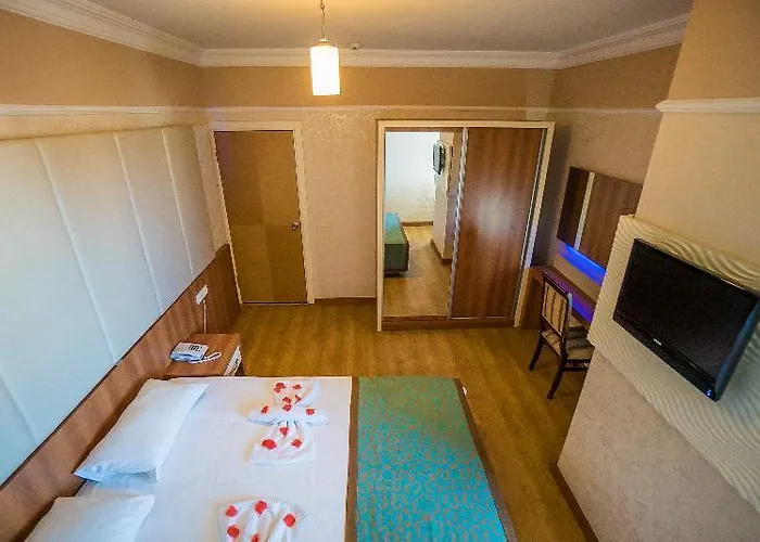 Aparthotel Cleopatra Tac & Apart 3*