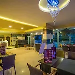 Cleopatra Tac & Apart 3*