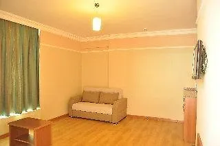 Cleopatra Tac & Apart